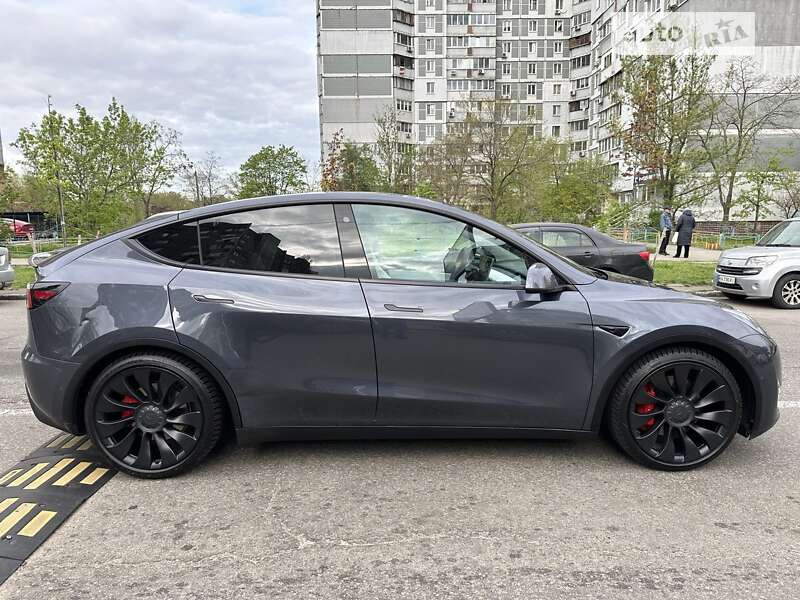 Tesla Model Y 2021