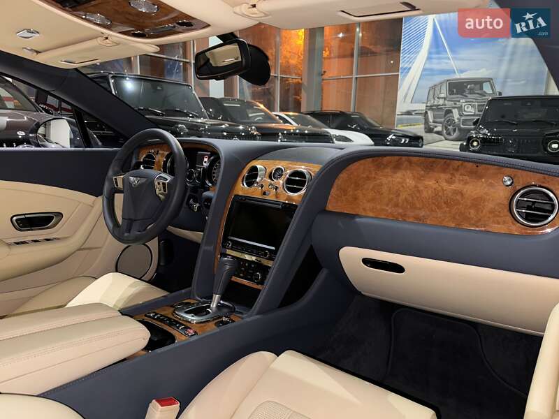 Bentley Continental GT 2011