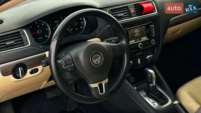 Volkswagen Jetta 2014