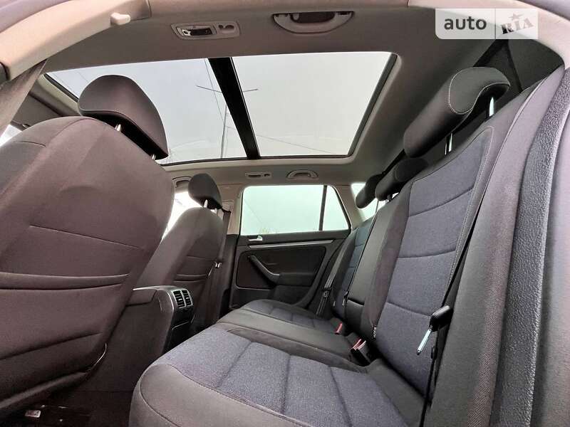 Volkswagen Golf 2011