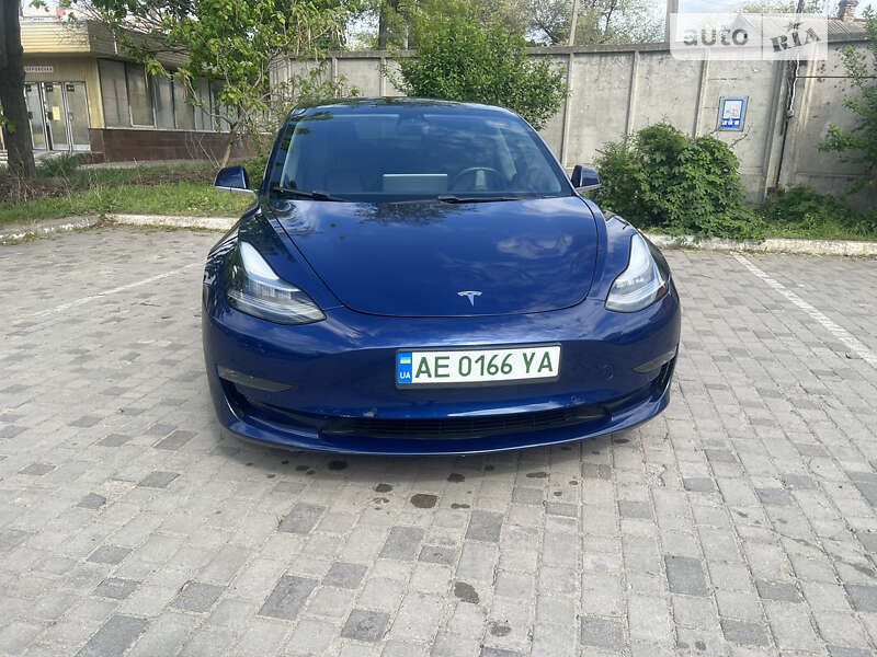Tesla-18