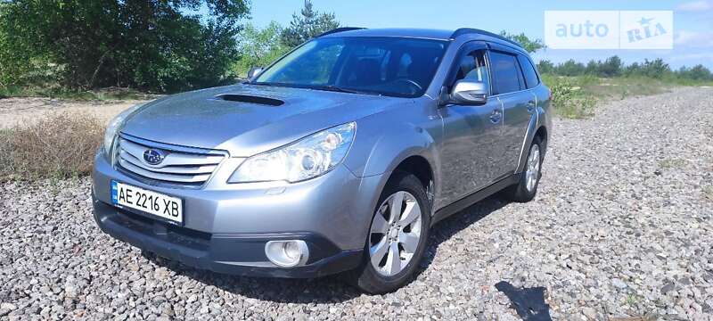 Subaru Legacy 2011