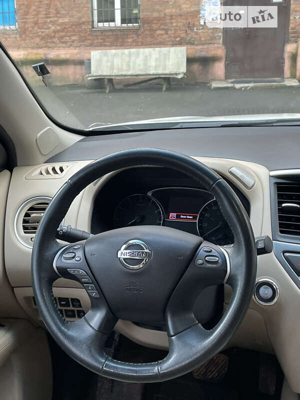 Nissan-15