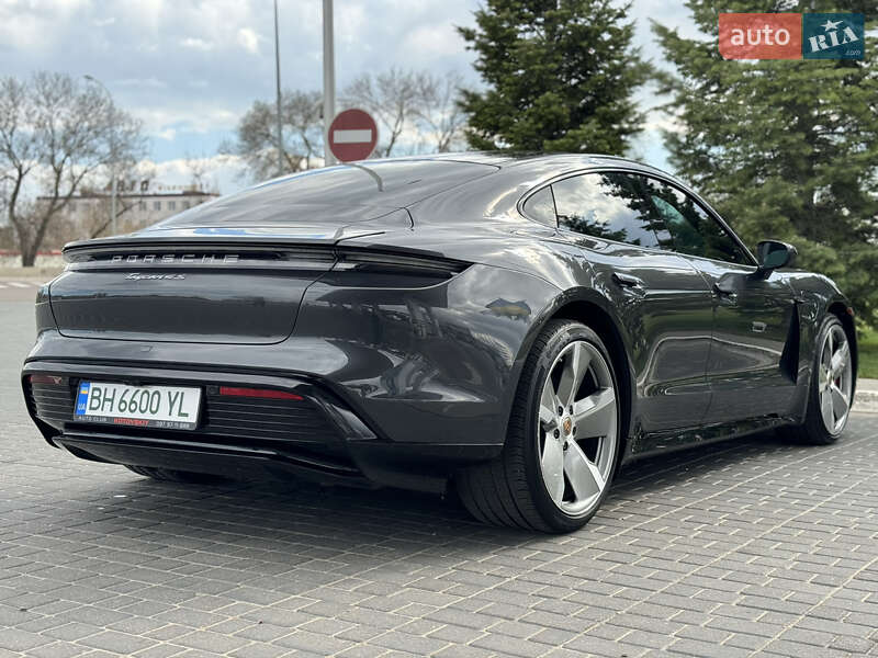 Porsche Taycan 2020