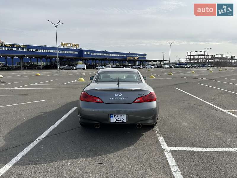 Infiniti G37 2011