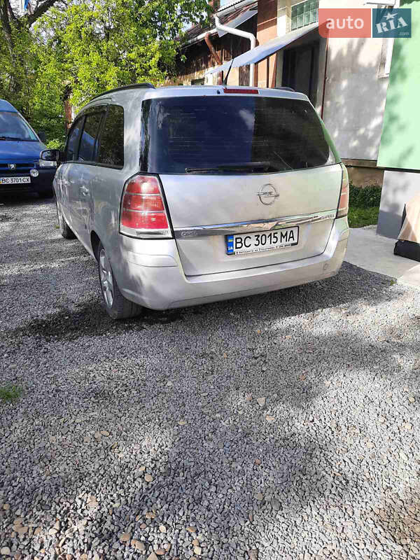 Opel Zafira 2007