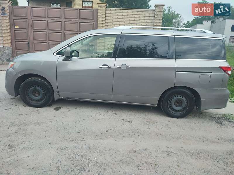Nissan Quest 2013