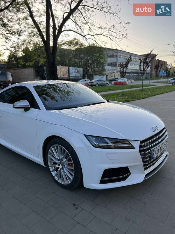 Audi-8