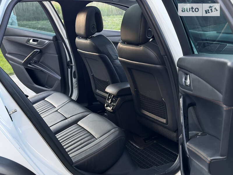 Peugeot 508 RXH 2012