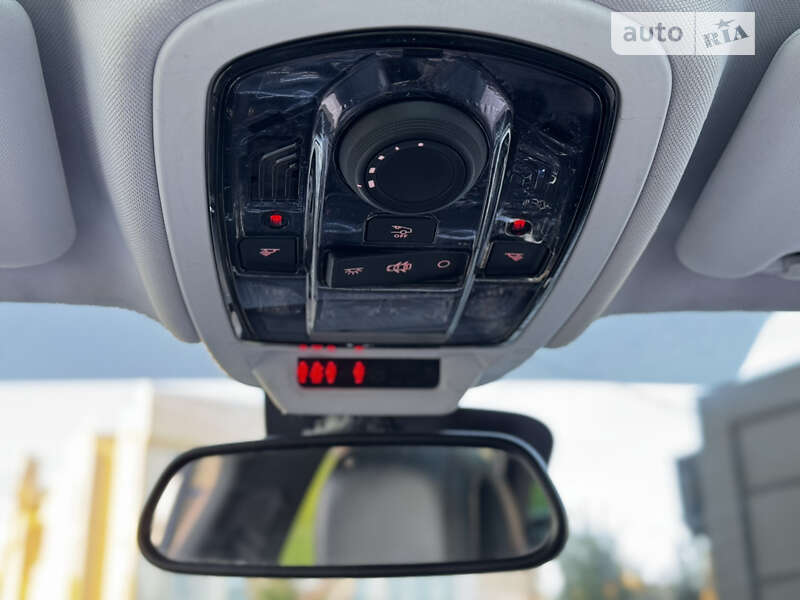 Peugeot 508 RXH 2012