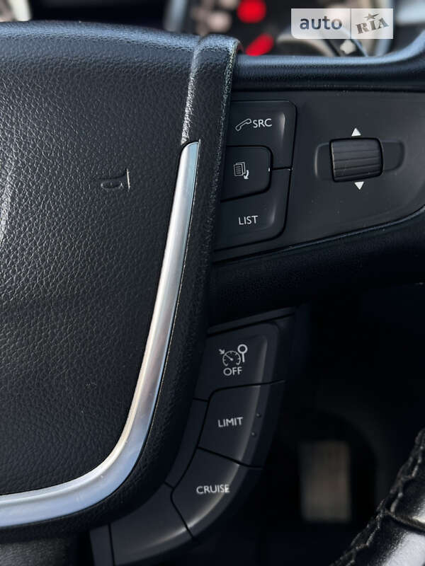 Peugeot 508 RXH 2012