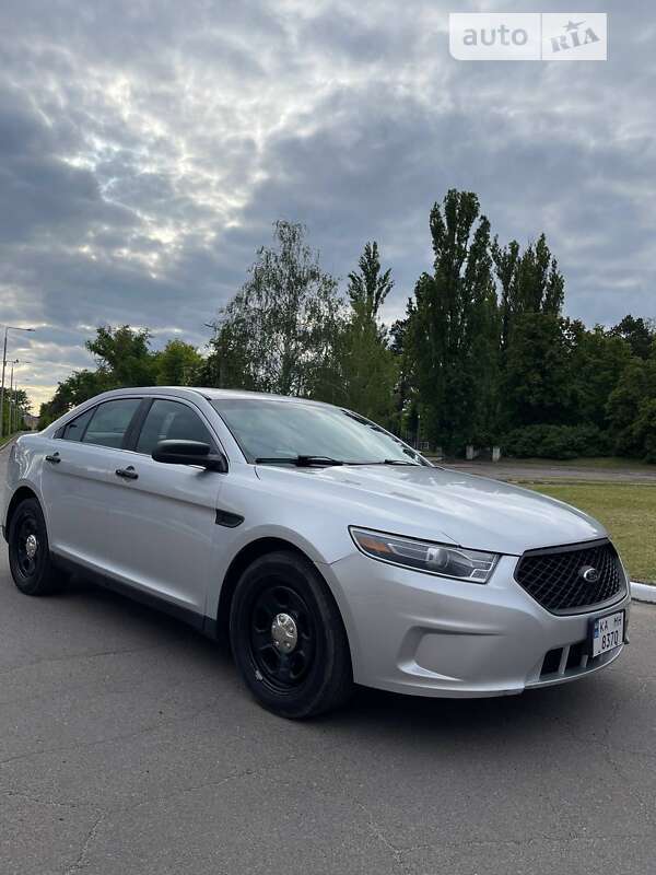 Ford Taurus 2019