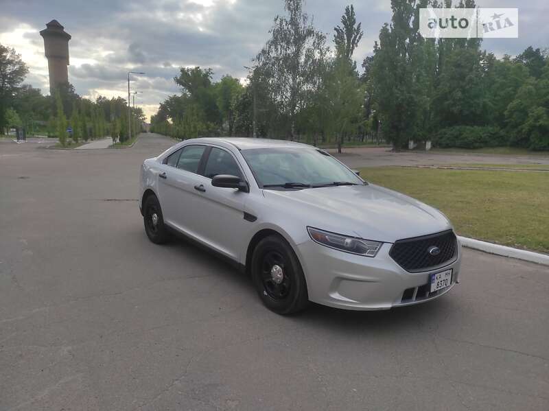 Ford Taurus 2019