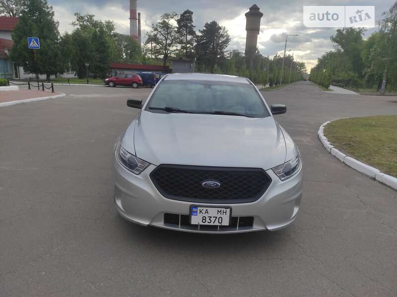 Ford Taurus 2019