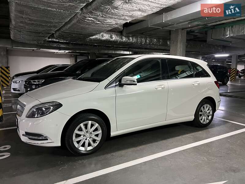 Mercedes-Benz B-Class 2013