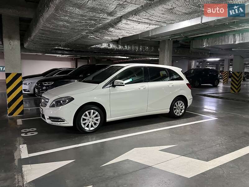 Mercedes-Benz B-Class 2013