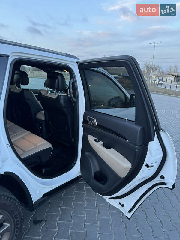 Jeep Grand Cherokee 2016