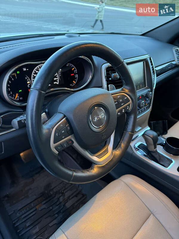 Jeep Grand Cherokee 2016