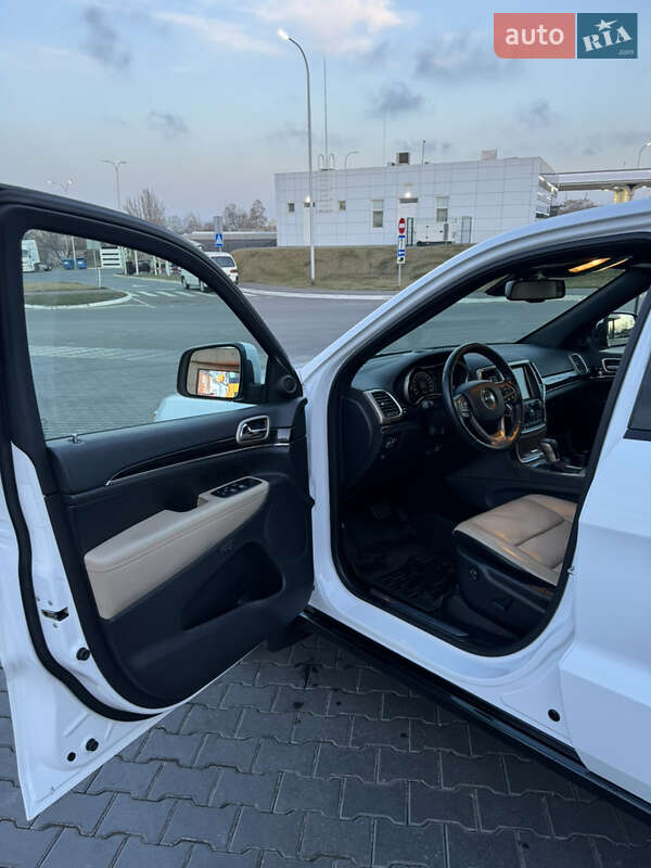 Jeep Grand Cherokee 2016