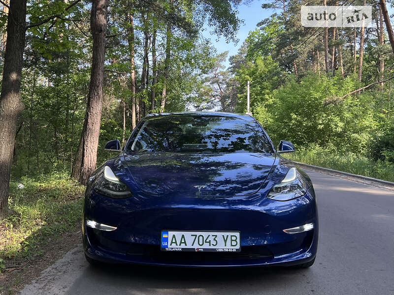 Tesla Model 3 2019
