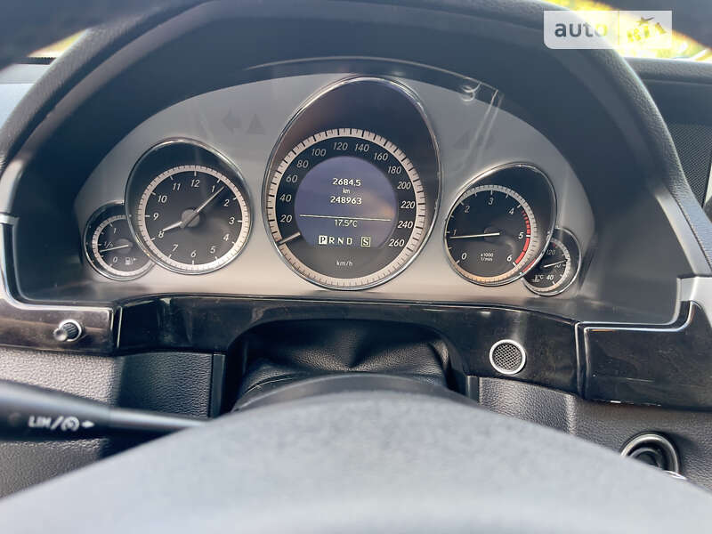 Mercedes-Benz E-Class 2010