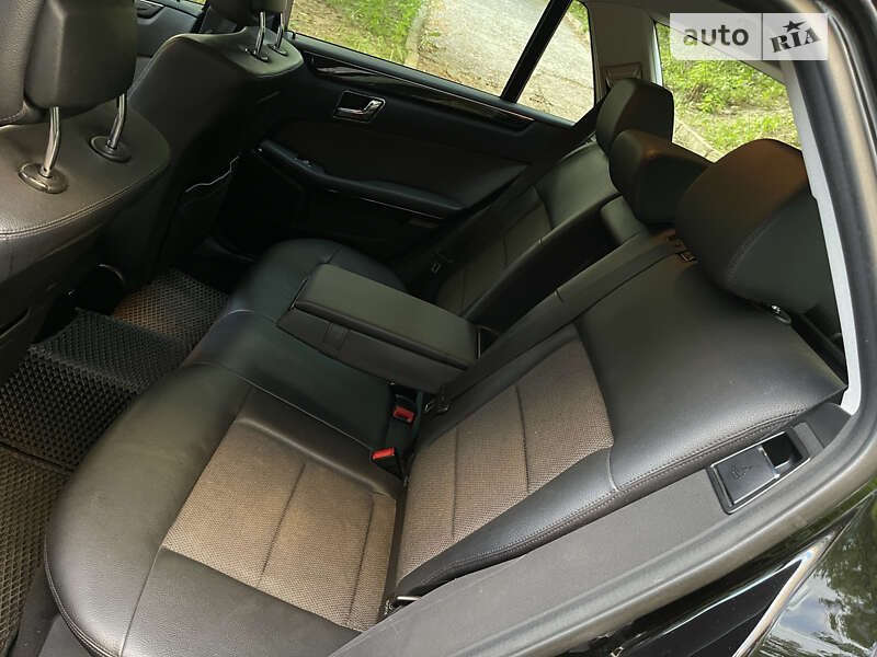 Mercedes-Benz E-Class 2010