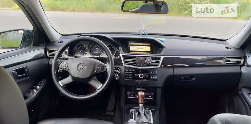 Mercedes-Benz E-Class 2010