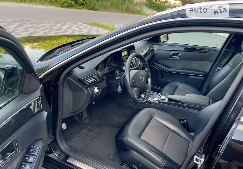 Mercedes-Benz E-Class 2010