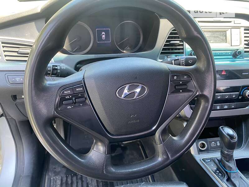 Hyundai-16