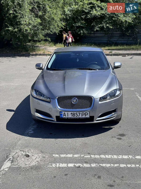 Jaguar XF 2012