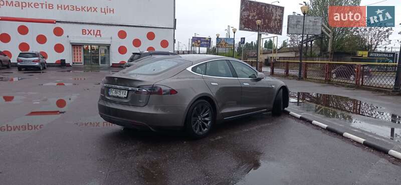 Tesla-5