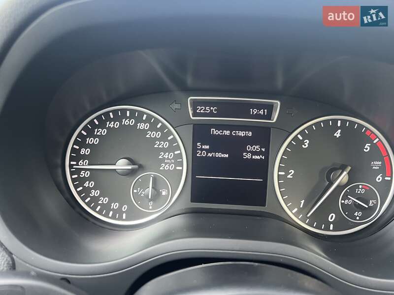 Mercedes-Benz B-Class 2013