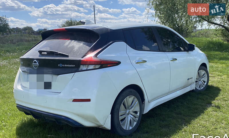 Nissan-9