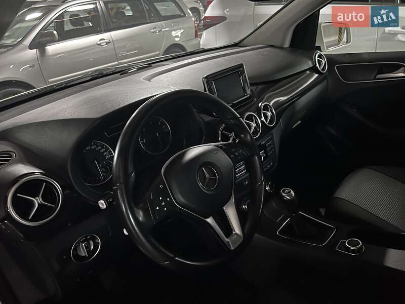 Mercedes-Benz B-Class 2013