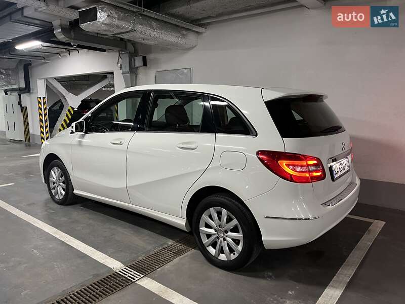 Mercedes-Benz B-Class 2013