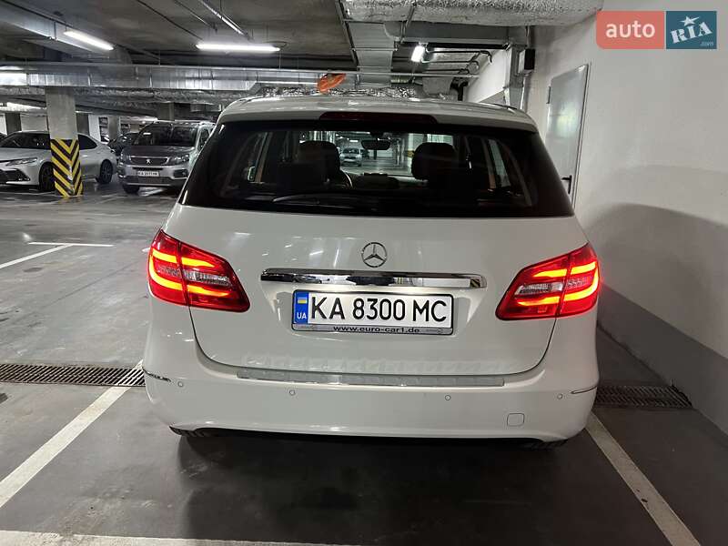 Mercedes-Benz B-Class 2013