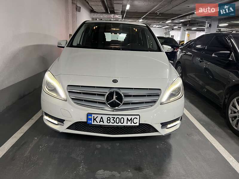 Mercedes-Benz B-Class 2013