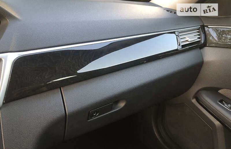 Mercedes-Benz E-Class 2010