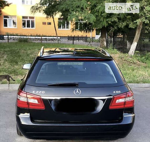 Mercedes-Benz E-Class 2010