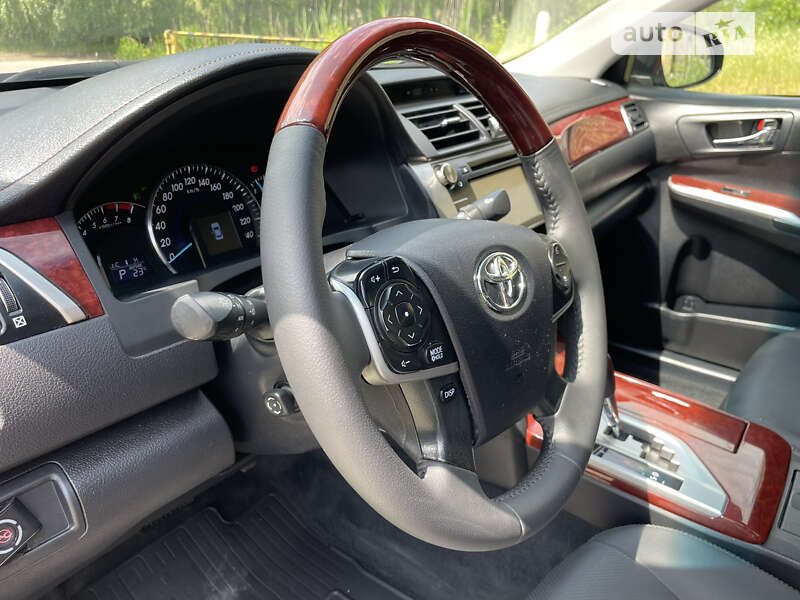 Toyota Camry 2011