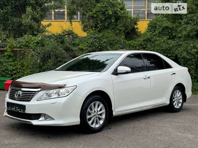 Toyota Camry 2011