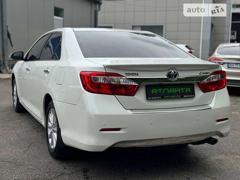 Toyota Camry 2011