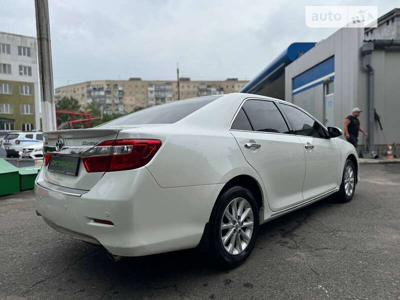 Toyota Camry 2011