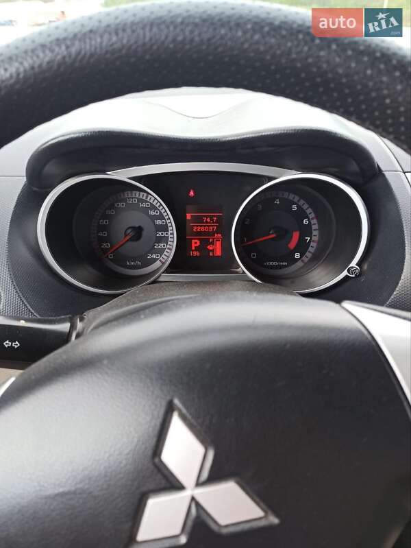 Mitsubishi Outlander 2007