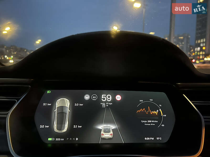 Tesla-33