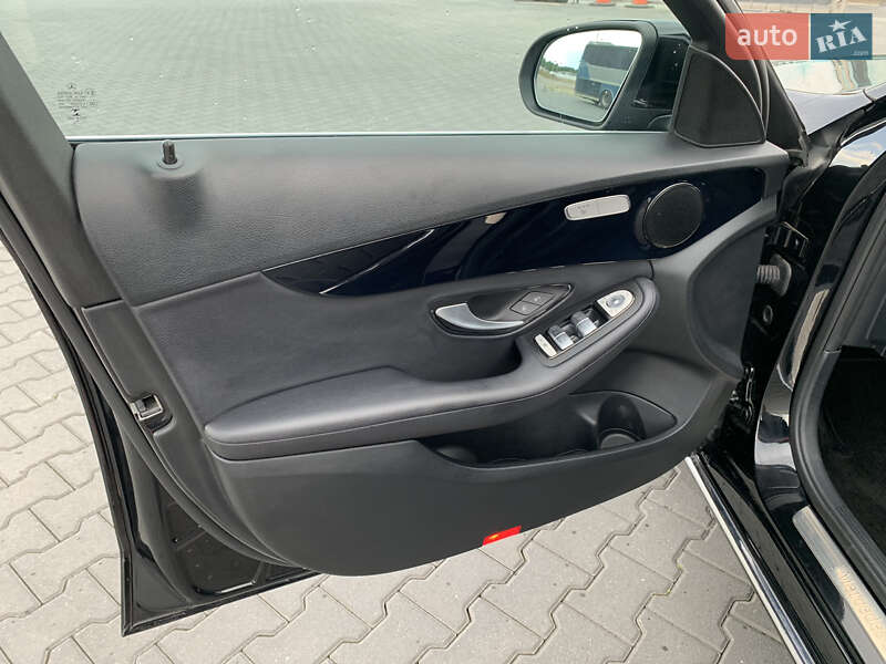 Mercedes-Benz C-Class 2020