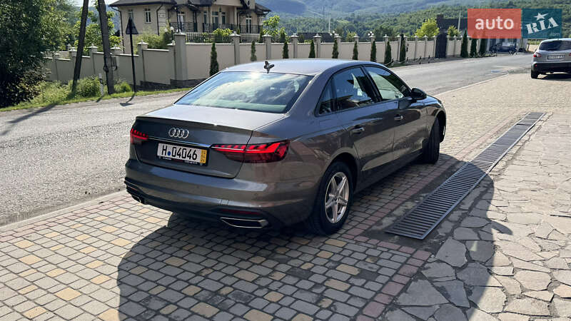Audi-228