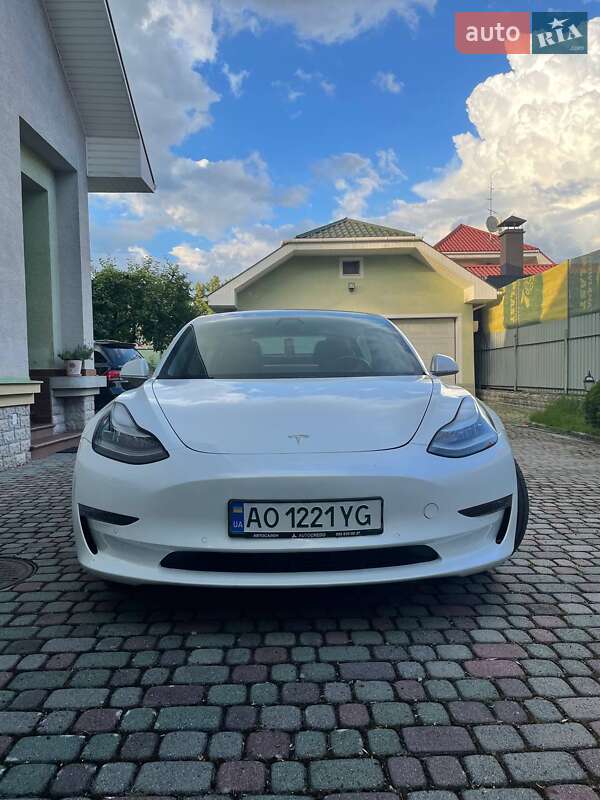 Tesla Model 3 2019