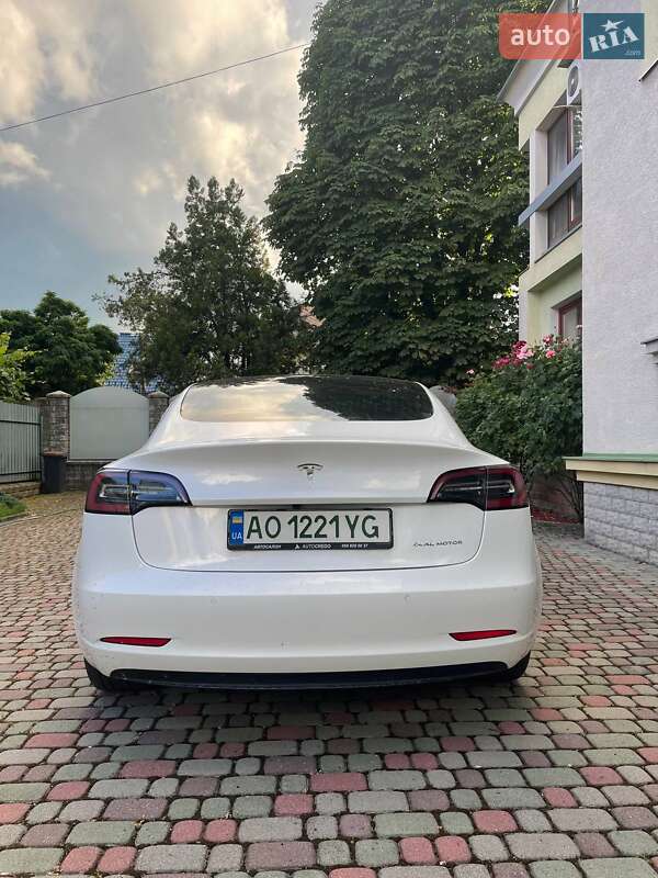 Tesla Model 3 2019