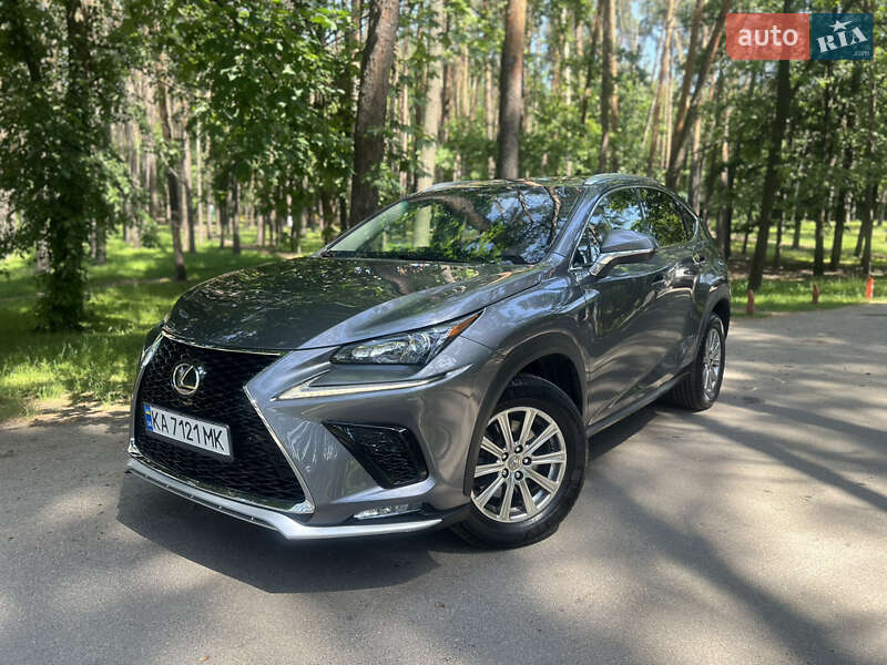 Lexus-38